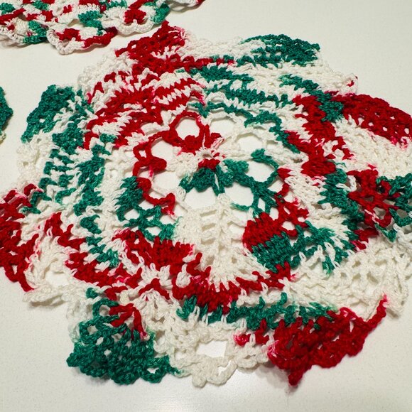 Trio of Christmas Doilies Crochet Red White Green Handmade Various Sizes - Picture 3 of 8